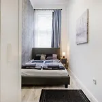 O Street 3 Bedroom Stylish Apartman *