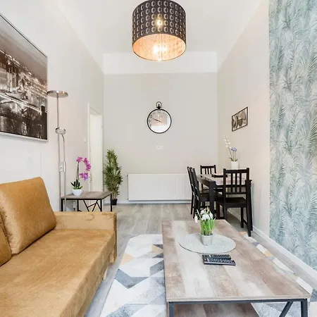 O Street 3 Bedroom Stylish Budapešť