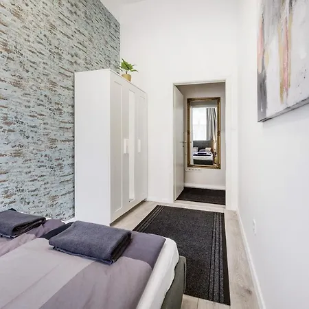 Apartment O Street 3 Bedroom Stylish *
