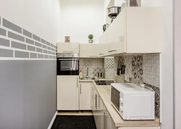 O Street 3 Bedroom Stylish Lejlighed *