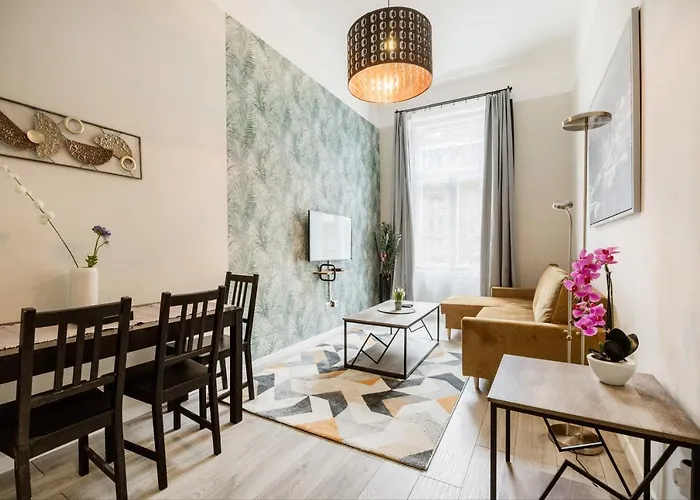 O Street 3 Bedroom Stylish Budapest